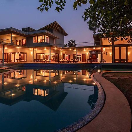 Jay House By Stayvista - Leisure Oasis With Pool, Snooker, Table Tennis & Foosball Fun Alībāg Dış mekan fotoğraf