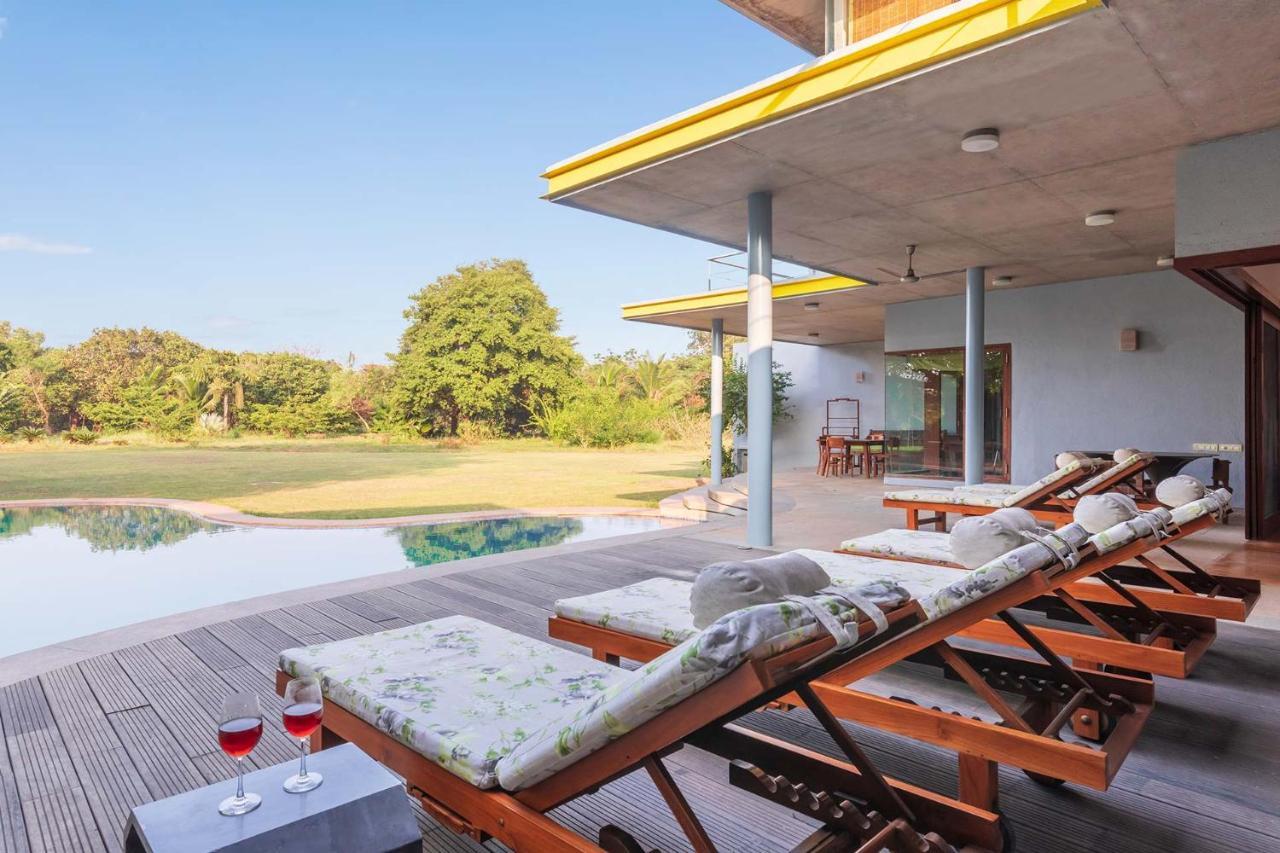 Jay House By Stayvista - Leisure Oasis With Pool, Snooker, Table Tennis & Foosball Fun Alībāg Dış mekan fotoğraf