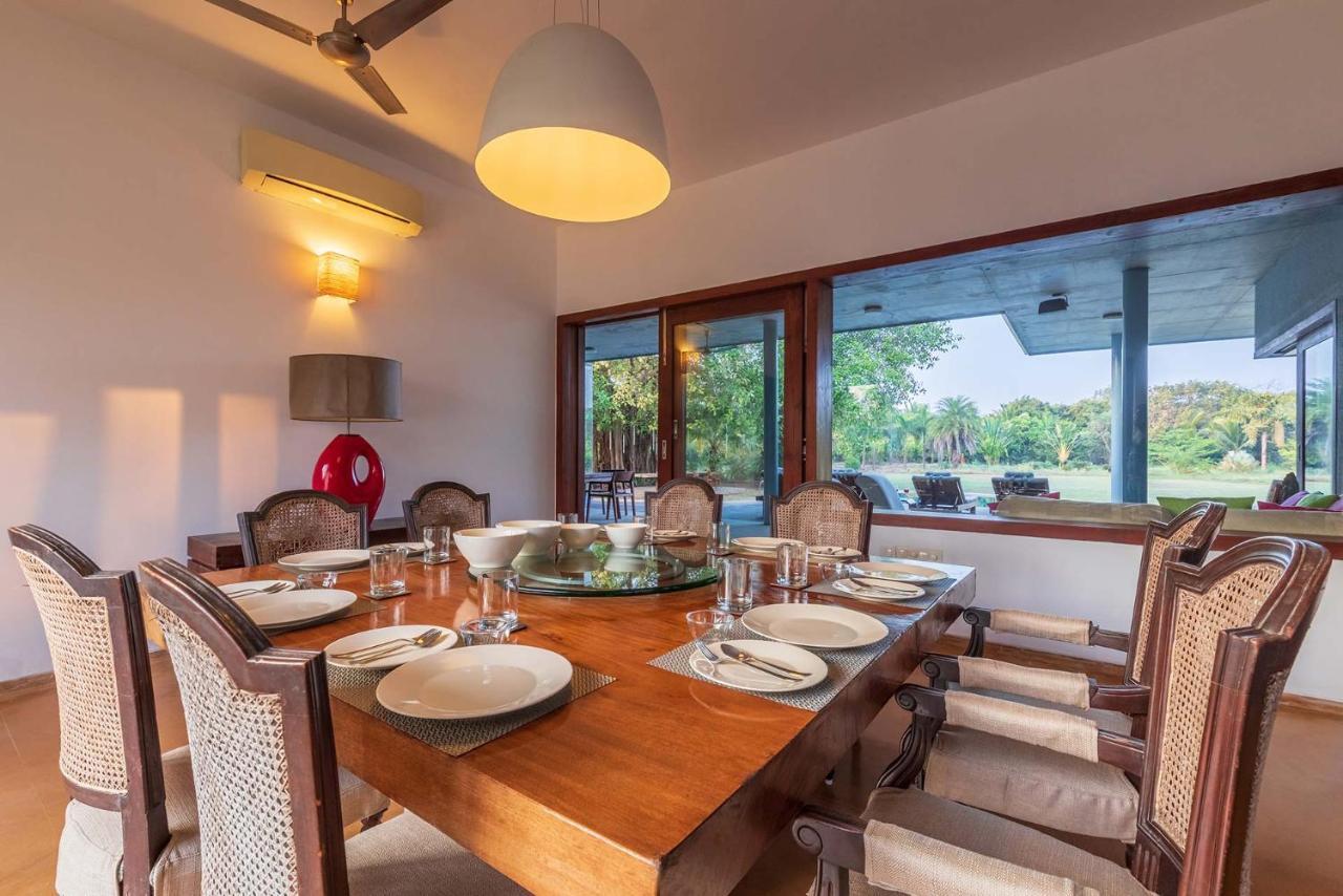 Jay House By Stayvista - Leisure Oasis With Pool, Snooker, Table Tennis & Foosball Fun Alībāg Dış mekan fotoğraf