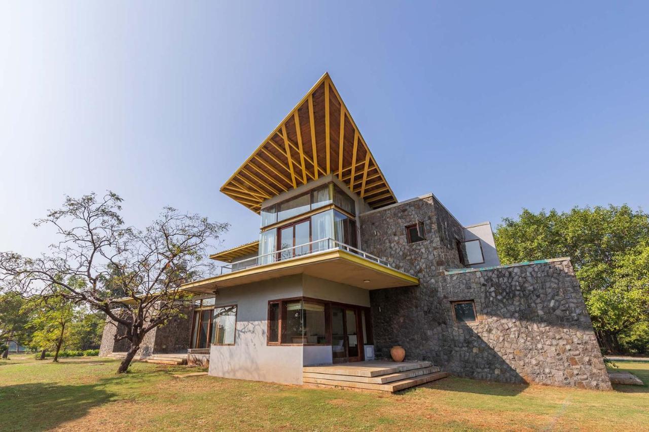 Jay House By Stayvista - Leisure Oasis With Pool, Snooker, Table Tennis & Foosball Fun Alībāg Dış mekan fotoğraf